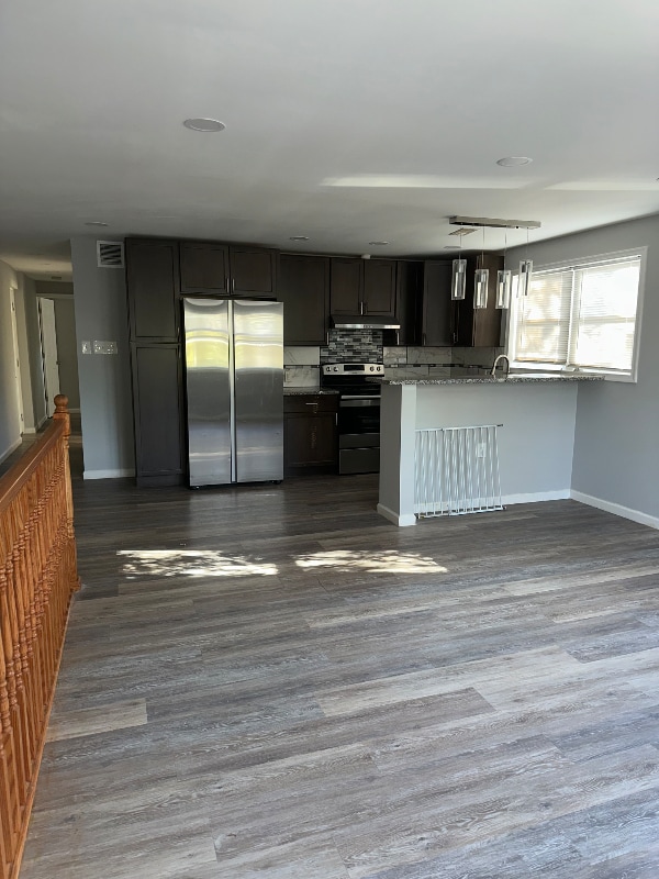 Building Photo - 452 Rand St