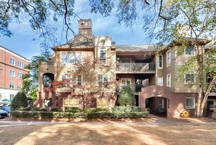 Building Photo - 1109 E Morehead St