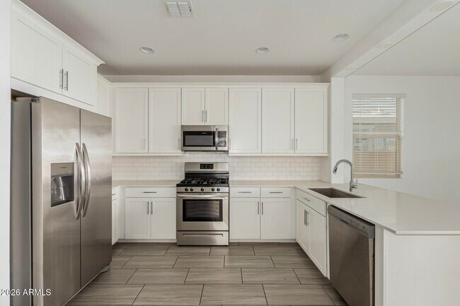 Building Photo - 9208 W Sells Dr