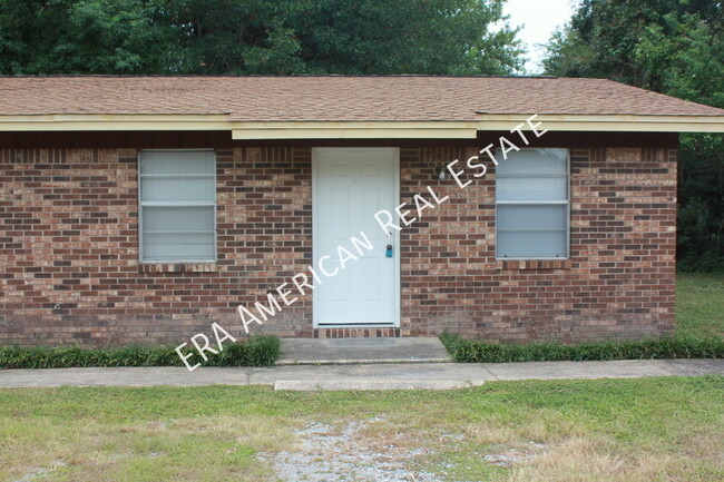 Building Photo - Cute Shalimar Duplex