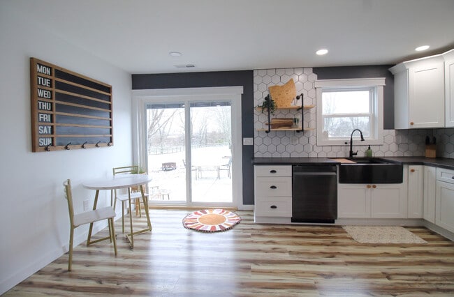 Building Photo - 3531 Springboro Rd