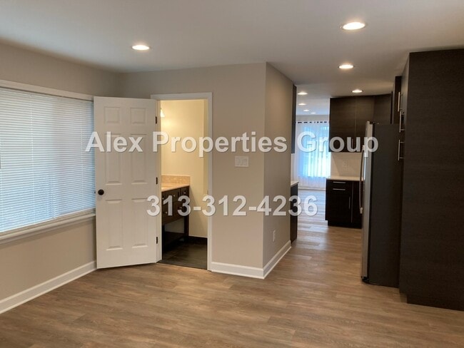Building Photo - 4330 Olivia Ave