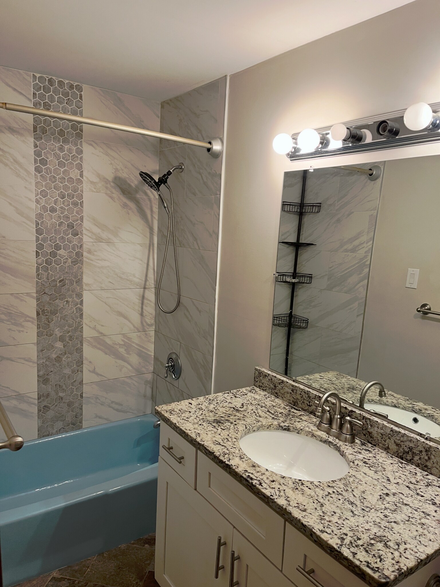 Building Photo - 77 Sterling St