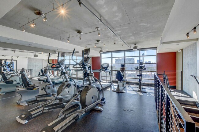 Building Photo - Juhl 345-City Views from this Spacious Deluxe Studio Residence
