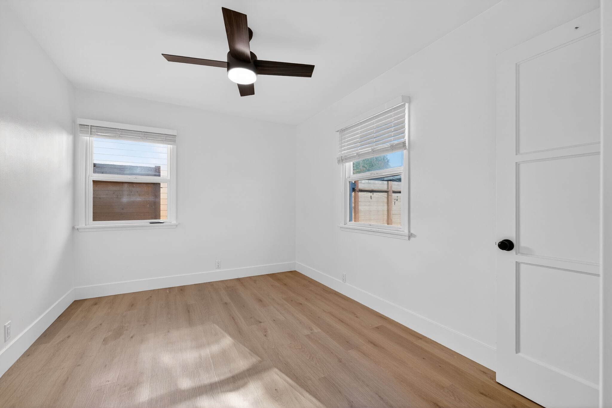 Building Photo - 6009 W 85th Pl