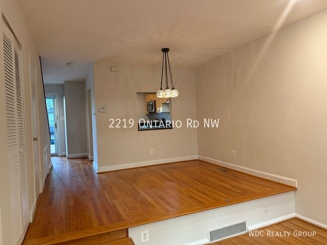 Building Photo - 2219 Ontario Rd NW