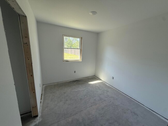 Building Photo - 1352 Canonero Dr