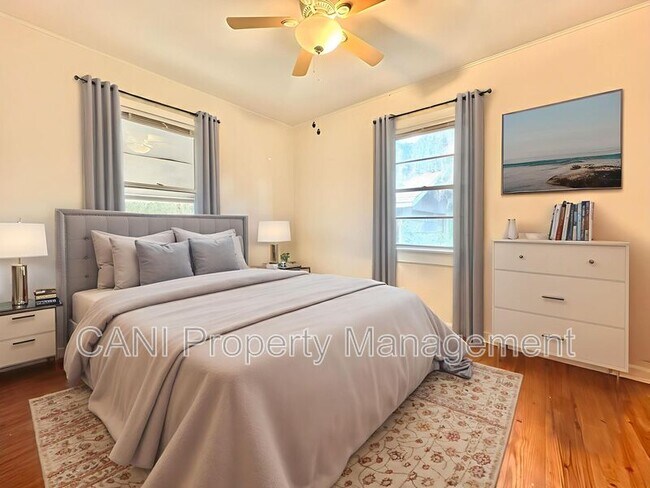 Building Photo - 916 W Wisconsin Ave