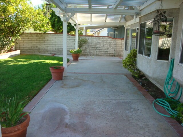 Building Photo - 28555 Red Cedar Pl