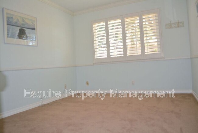 Building Photo - 1458 Dara St