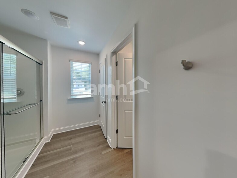 Building Photo - 3526 Jefferson Cor Ln