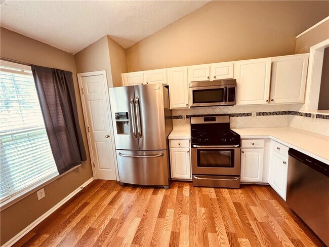Building Photo - 391 Bass Way NW