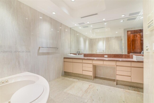 Building Photo - 9601 Collins Ave