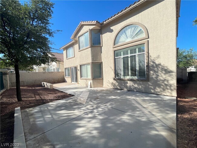 Building Photo - 1254 Autumn Wind Way