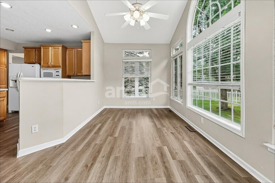 Building Photo - 111 Leather Leaf Ln