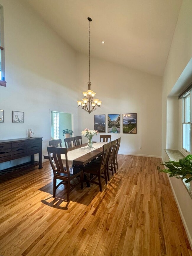 Building Photo - Beautiful Fort Collins Home with Golf Cour...
