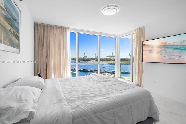 Building Photo - 450 Alton Rd