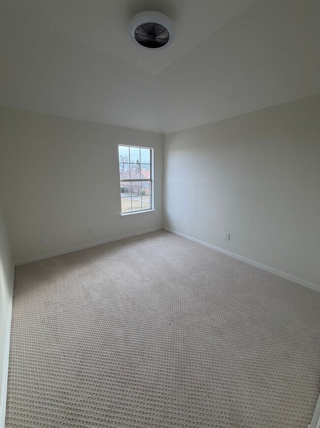 Building Photo - Updated Four Bedroom in Rowlett