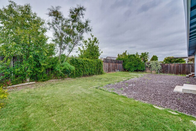 Building Photo - 3 BEDROOM 2 BATH House in Branham-Jarvis Neighborhood