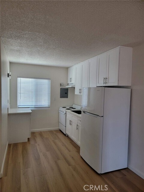 Building Photo - 620 Illinois Ct