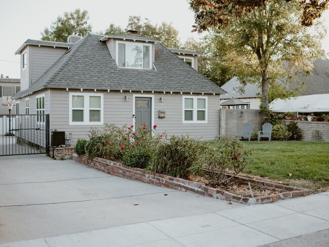 Building Photo - 1730 Asbury Dr