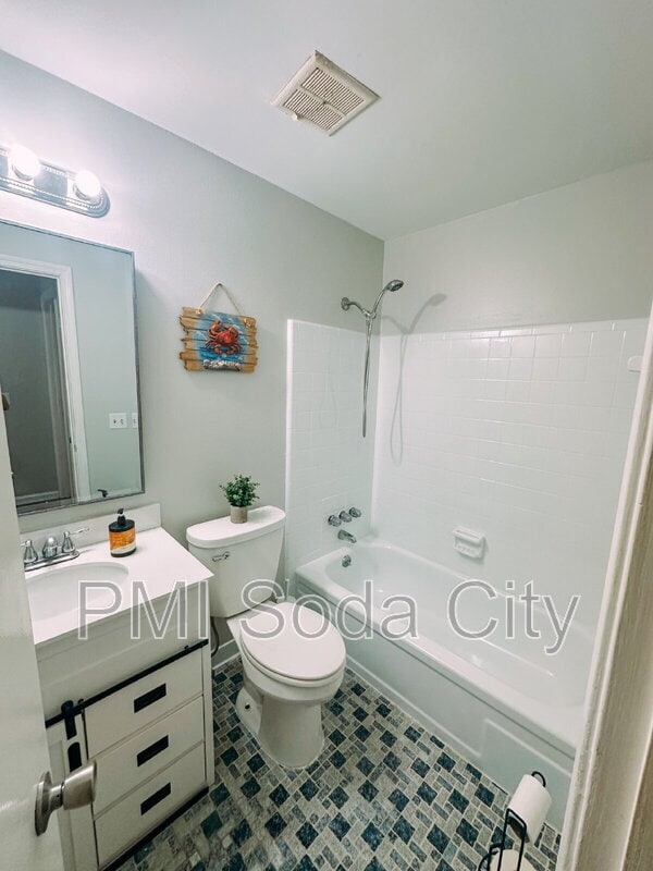 Building Photo - 105 Thornwell Ct