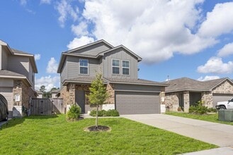 Building Photo - 14678 Cyn Pnes Ln