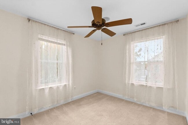 Building Photo - 620 N Bentz St