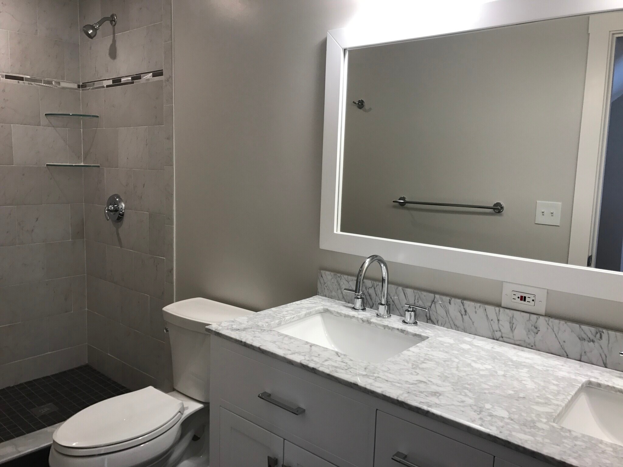 Bathroom 2 - 134 Parsons St