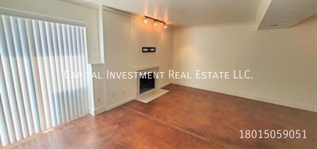 Building Photo - 425 E Creekside Cir