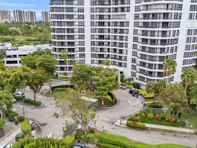 Building Photo - 3400 NE 192 St