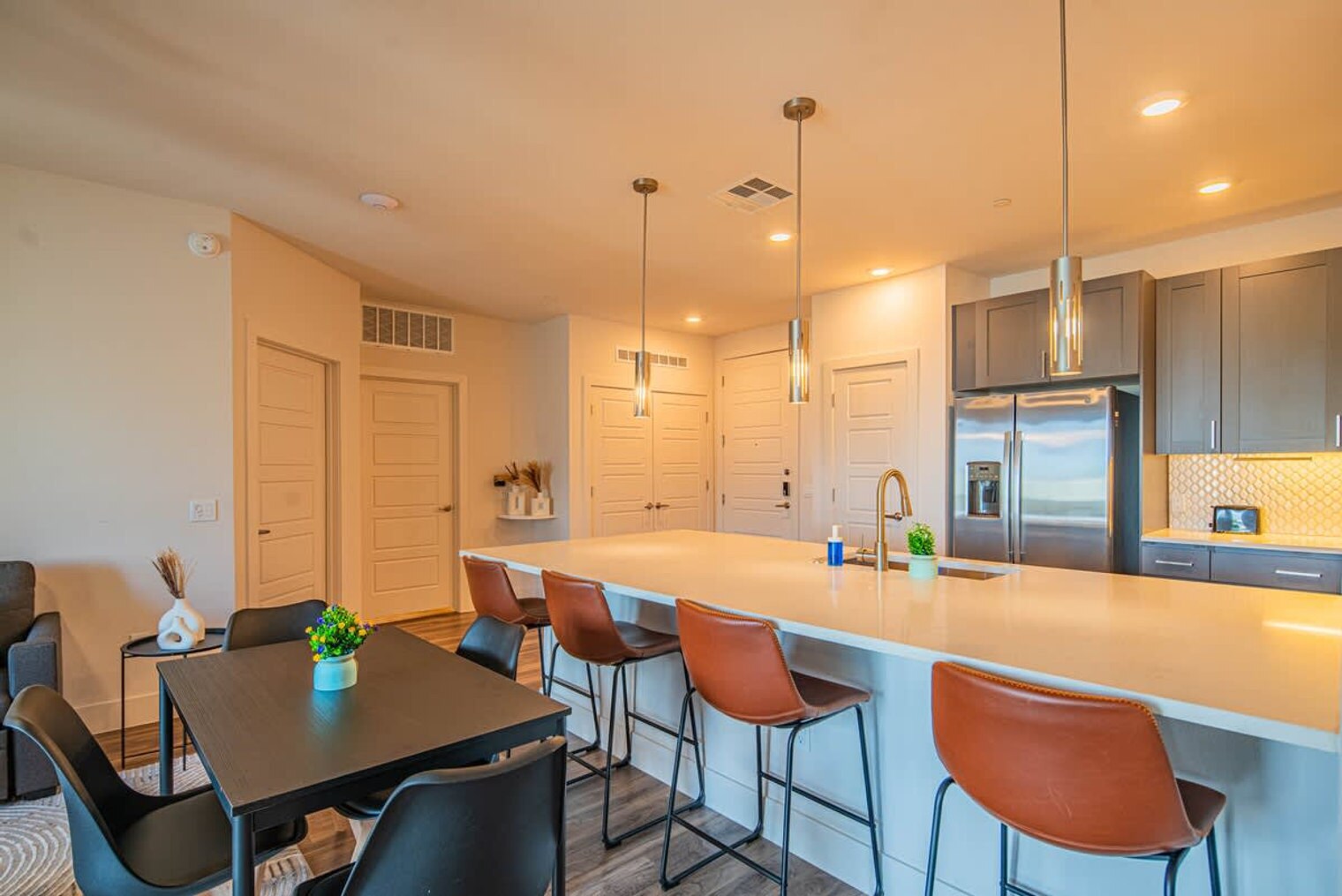 Building Photo - 15501 N Dial Blvd