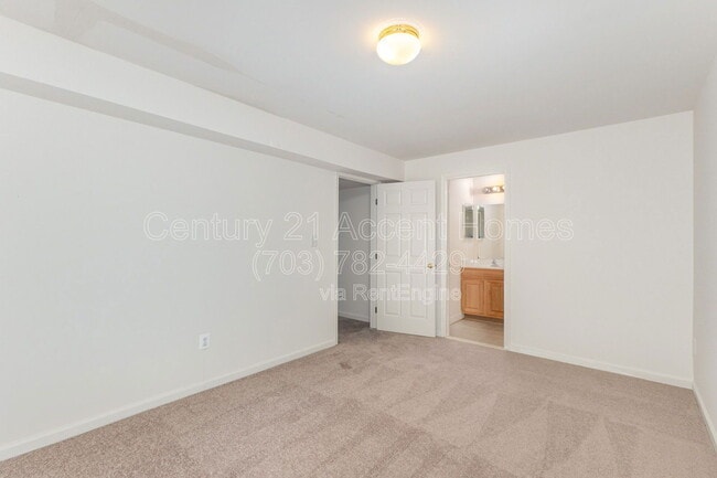 Building Photo - 9780 Lorraine Carol Way