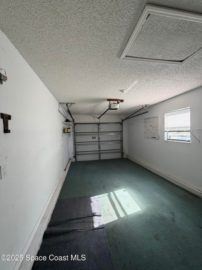 Building Photo - 1601 Jolson Ct