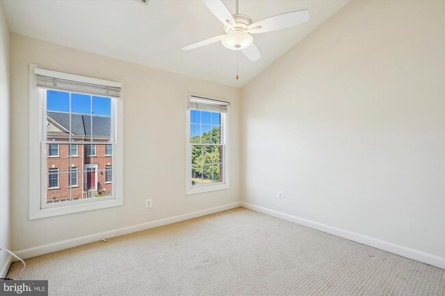 Building Photo - 4524 Fair Valley Dr