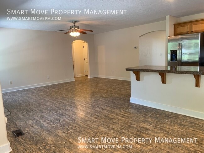 Building Photo - 4184 E Granger Dr
