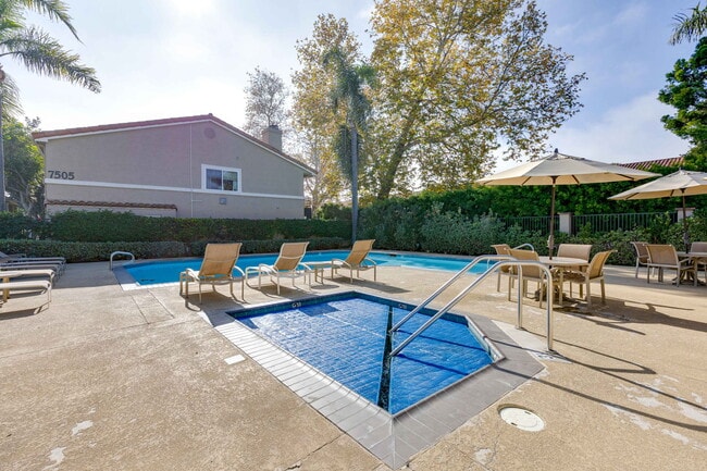 Building Photo - 7505 Charmant Dr