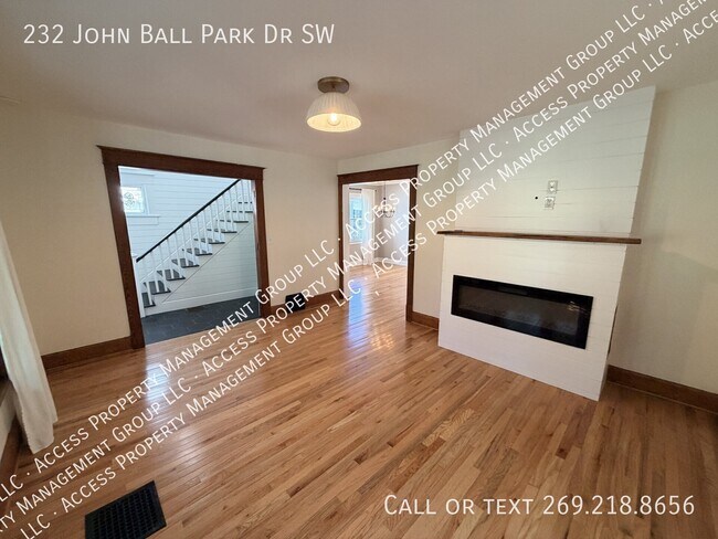 Building Photo - 232 John Ball Park Dr SW