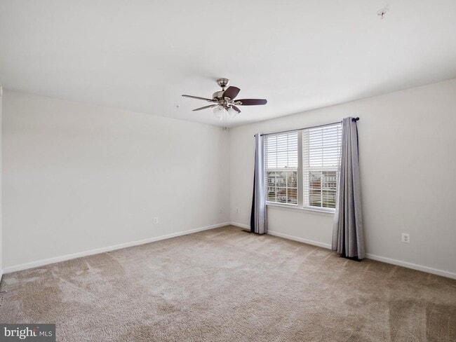 Building Photo - 43824 Royal Fern Ln