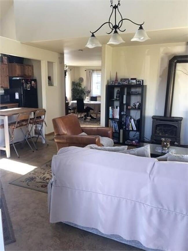 Building Photo - Location! Location! Your fully furnished Cairn Cottage is located in Coupeville! $200 MOVE IN CRE...