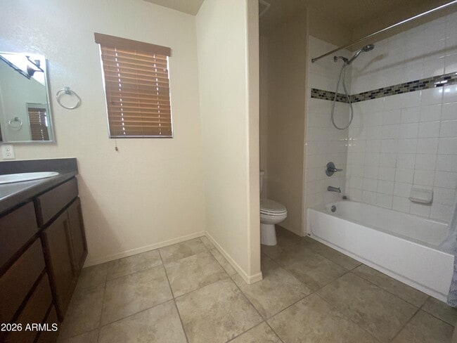 Building Photo - 1620 Biscayne Dr