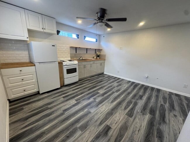 Building Photo - 4133 3rd Ave N