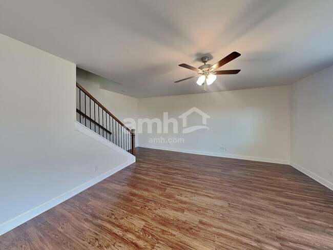 Building Photo - 2573 Highwood Blvd