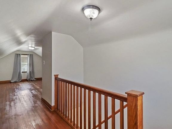 Building Photo - 526 Newfield Rd
