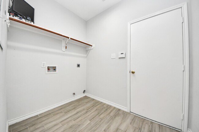 Building Photo - 11514 Mill Bridge Ct
