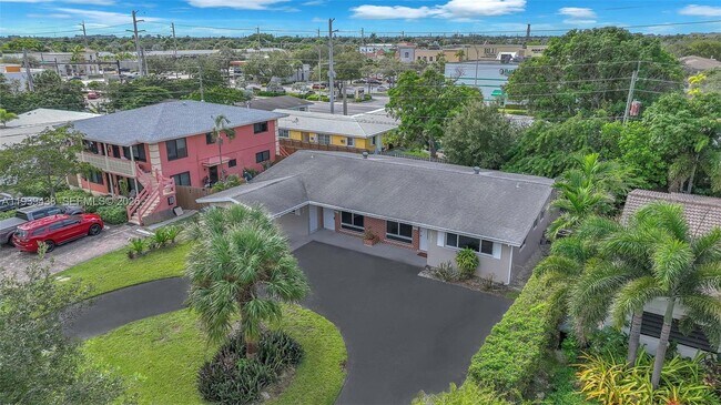 Building Photo - 5133 NE 18th Terrace