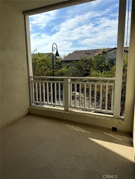 Building Photo - 142 Lantana Dr