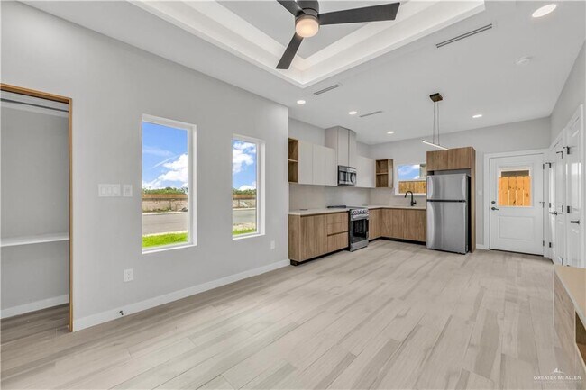 Building Photo - 11400 N 25th St