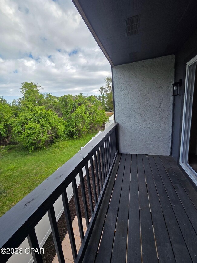 Building Photo - 7125 N Lagoon Dr