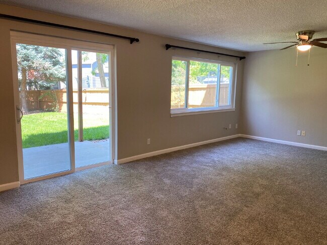Building Photo - Highlands Ranch Home Available Now!